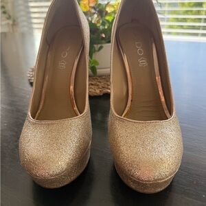 Aldo Gold sparkle Stiletto sz 8 (38.5)